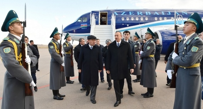 Начался визит президента Азербайджана в Казахстан - ФОТО